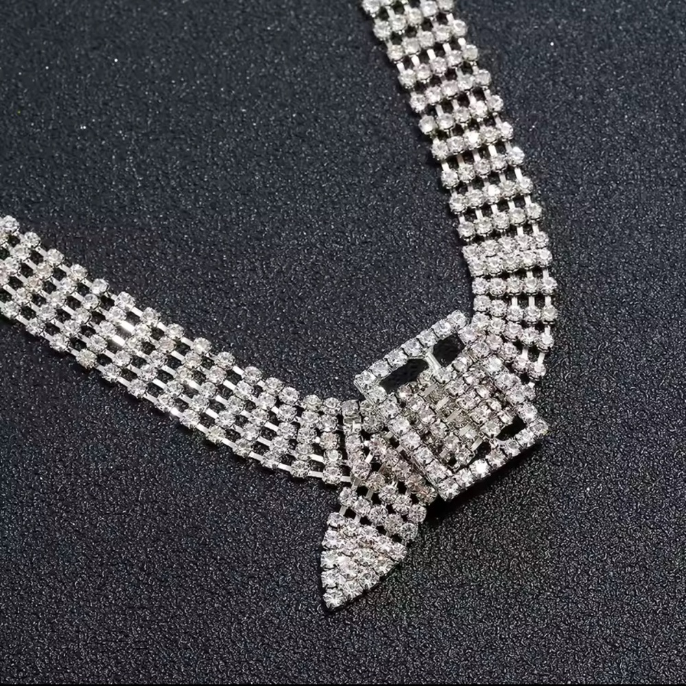 New Belt Buckle Choker Necklace - Silver Crystal - Picture 2 of 3